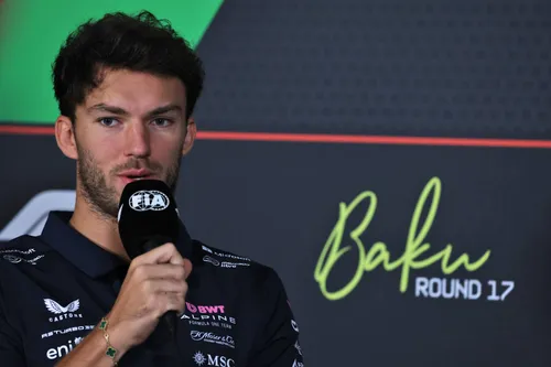 Pierre Gasly während des Medientages beim Großen Preis von Aserbaidschan. Foto: Race Pictures