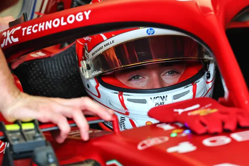 Charles Leclerc beendete das Rennen auf P6 in Singapur. Foto: RacePictures.