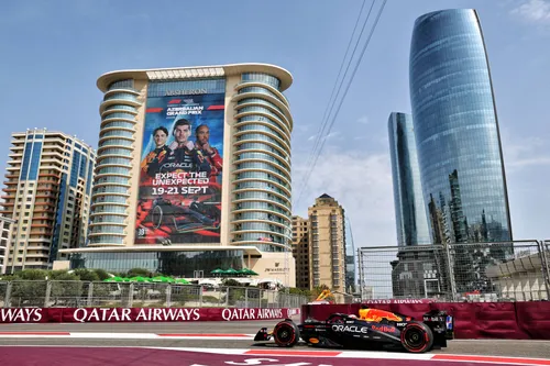 Verstappen in Baku. Foto: RacePictures