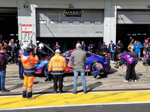 Max Verstappen in pits Nürburgring