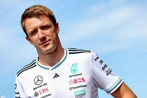 Mercedes-Ersatzfahrer Frederik Vesti - Foto: Race Pictures