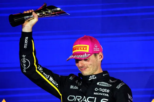 Max Verstappen-Singapore-RacePictures