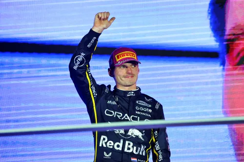 Max Verstappen-Singapore-RacePictures