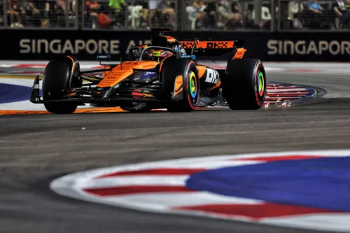 oscar-piastri-mclaren-singapore-gp-f1-qualifying