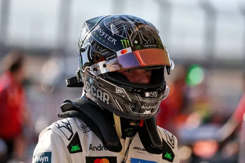 Oscar Piastri nach der Qualifikation auf P6 beim Grand Prix der USA - Foto: RacePictures