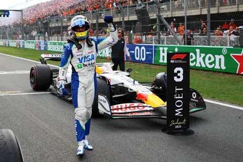 Hadjar erreichte einen dritten Platz beim Großen Preis der Niederlande - Foto: Racepictures