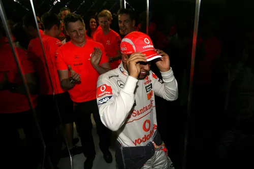 Lewis Hamilton gewann 2008 seinen ersten F1-Titel, während er für McLaren fuhr. Foto: Race Pictures