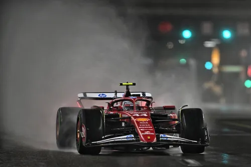 Lewis Hamilton während der Qualifikation zum Großen Preis von Las Vegas – Foto: Race Pictures