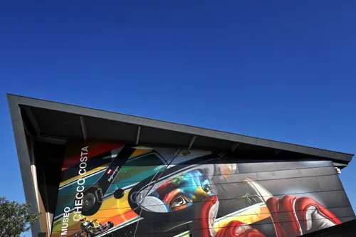 ayrton-senna-mural-imola-f1