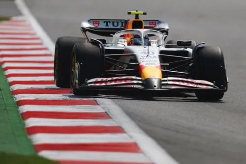 Iwasa im Racing-Bulls-Auto in Mexiko-Stadt – Foto: Red Bull Content Pool