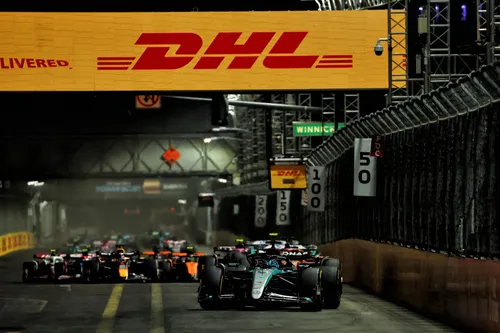 Russell gewann im vergangenen Jahr den Großen Preis von Las Vegas von der Pole – Foto: RacePictures