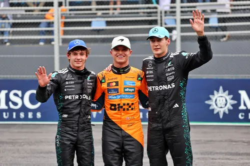 Eine komplett Mercedes-befeuerte Top 3 im Sprint am Samstag - Foto: Race Pictures