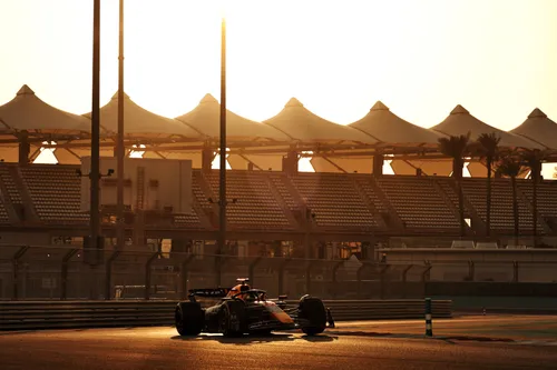 Yuki Tsunoda in Abu Dhabi 2024 - Foto: Race Pictures