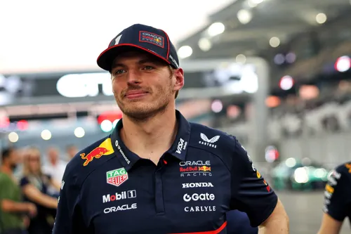Max Verstappen beim Abu-Dhabi-Grand-Prix – Foto: Race Pictures