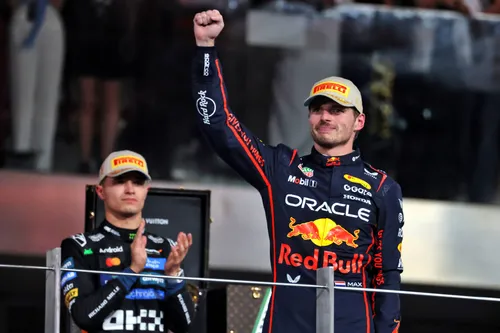 Max Verstappen beendete die Saison mit 421 Punkten, nur zwei hinter Lando Norris’ Ausbeute von 432 Punkten – Foto: Race Pictures