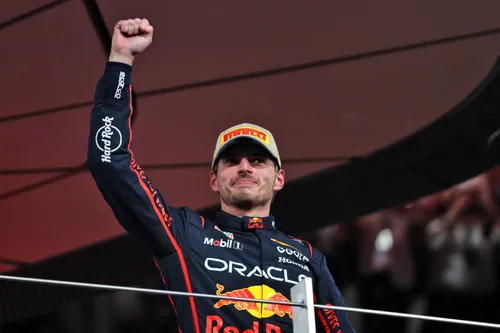 verstappen-podium-abu-dhabi