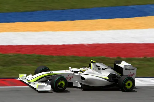 Jenson Button in seinem BGP-001 – Foto: Race Pictures