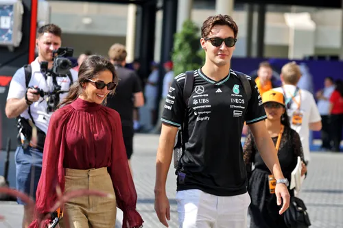 george-russell-vriendin.jpg.