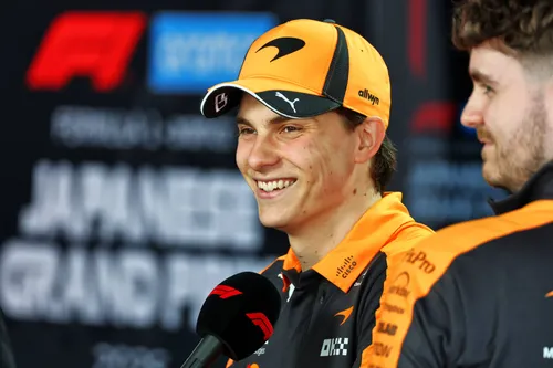 oscar-piastri-japan-mclaren-jpg