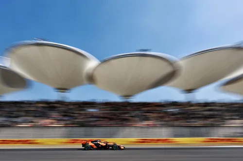 McLaren op het Shanghai International Circuit - Foto: Race Pictures