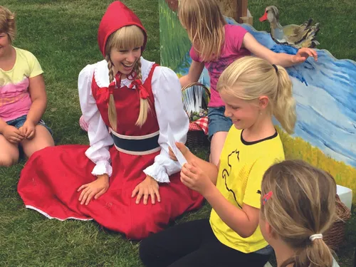 2015 07 07 roodkapje bezocht het festivalterrein festival hongerige wolf