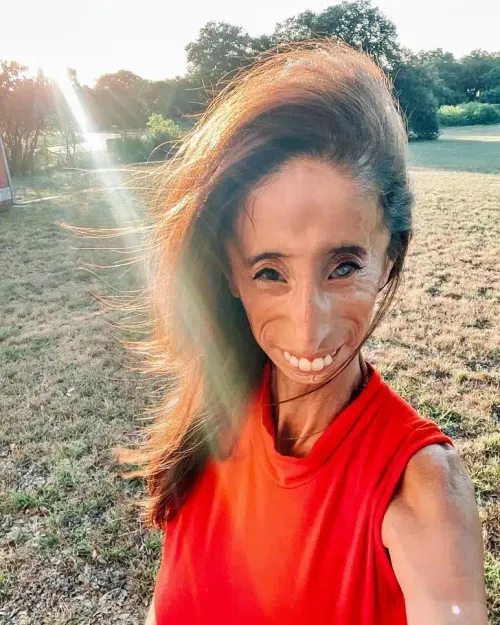 © littlelizziev / Instagram