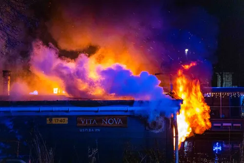 02 december 2021 nieuwsfoto woonboot 03