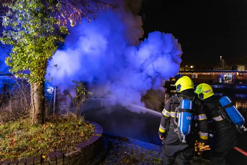 02 december 2021 nieuwsfoto woonboot 05