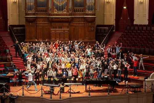 1703 bc6047f7fc85f19e251f73dc271502ac