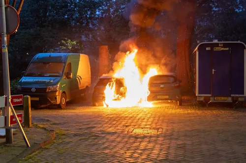 a4d99266 bb84 43cb a5de 1fff74f2edb9