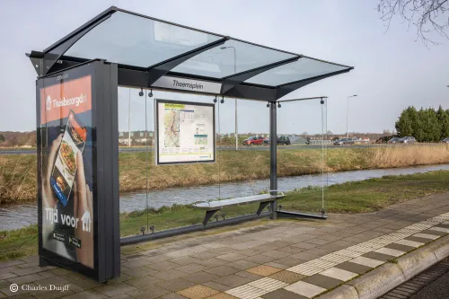 bushokje theemsplein1