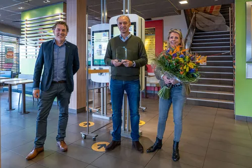 foto 1 robert de gruyter verkozen tot franchisenemer van het jaar mcdonalde28099s nederland