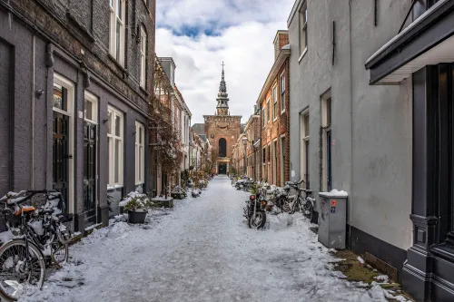 kerkstraat sneeuw