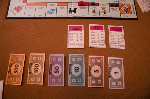 monopoly hlem a