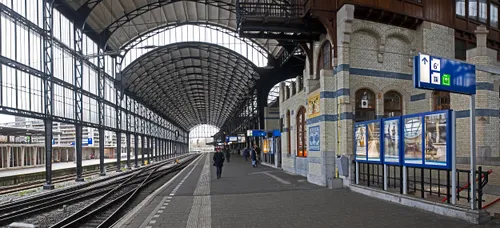 naamloos panorama1 station haarlem