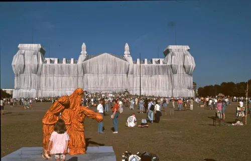reichstagsgebc3a4ude 1995 verkleidet durch christo jeanne claude panoramio