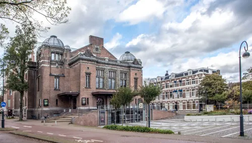 schouwburg 915x518 1