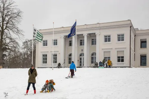 sleeen voor gemeentehuis
