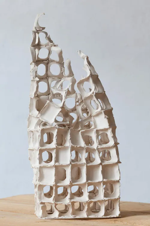 tilmann meyer faje one component piled until collapsekeramiek