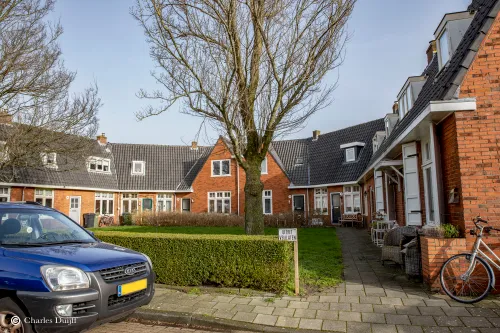 v wassenaerstraat hofje