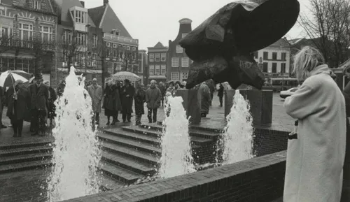 Ingebruikname van de fontein in 1993. Foto Noord-Hollands Archief