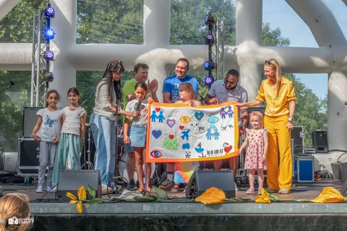 SAZ Kids  together A