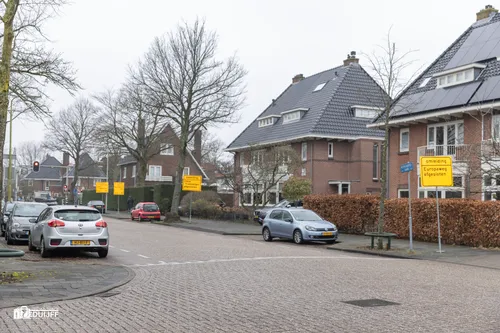 Bij J van Gooyenstr borden