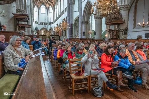 ART publ in kerk