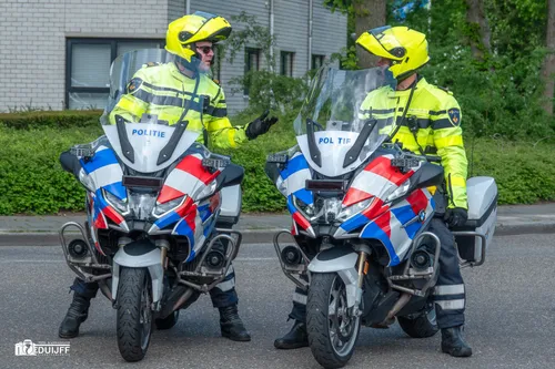 ART POLITIE