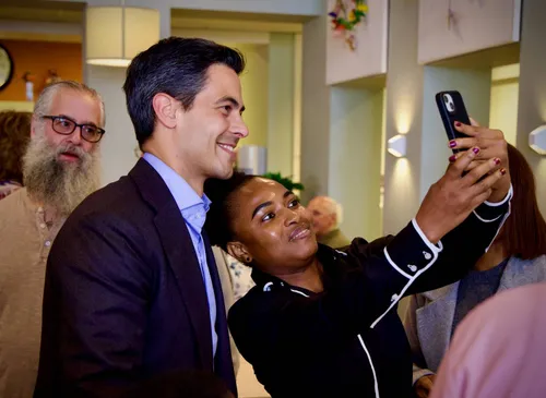 Rob Jetten in het Aanloopcentrum van Stem in de Stad (4)