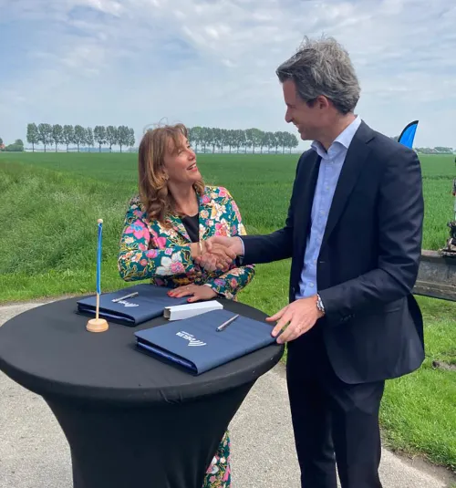 230512 ondertekening samenwerkingsovereenkomst gemeente haarlemmermeer ruigrok l en delta netwerk admiraal kopieren