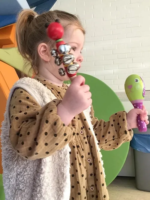 muziek maken met het vertelskastje