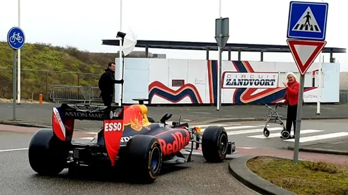 red bull laat dame met rollator voor gaan rob harms 1024x575