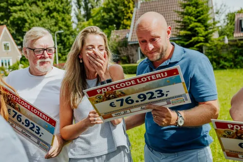 Maarten-en-Sandra-zijn-dolblij-met-de-gewonnen-geldprijs